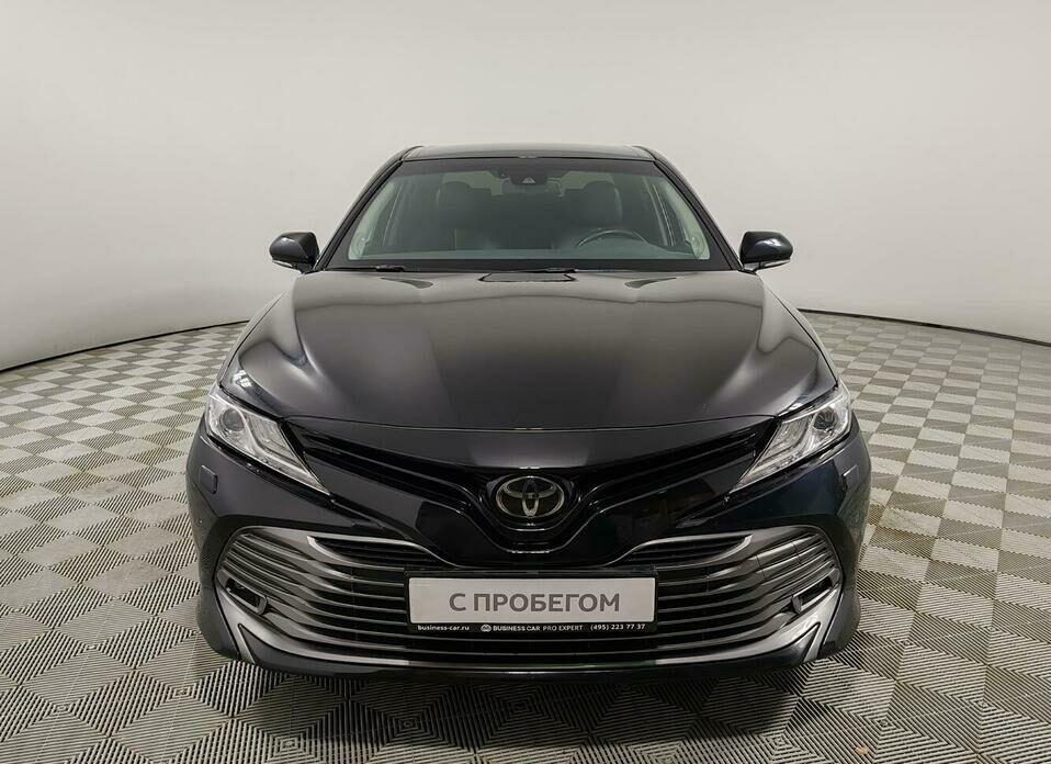 Toyota Camry 2.5 AT (181 л.с.)