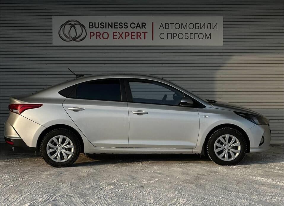 Hyundai Solaris, II Рестайлинг 1.6 MT (123 л.с.)