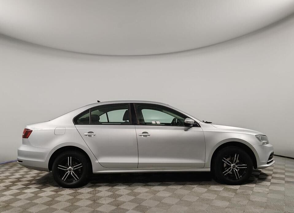 Volkswagen Jetta 1.6 AT (110 л.с.)