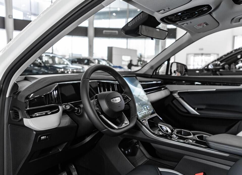 Geely Atlas, II 2.0 AT (200 л.с.) 4WD