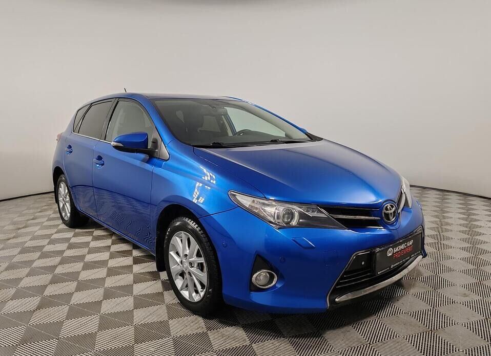 Toyota Auris, II 1.6 CVT (132 л.с.)