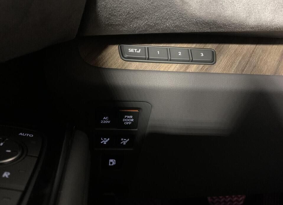 Lexus LM, II 350h 2.5hyb CVT (190 л.с.) 4WD