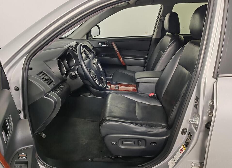 Toyota Highlander 3.5 AT (273 л.с.) 4WD