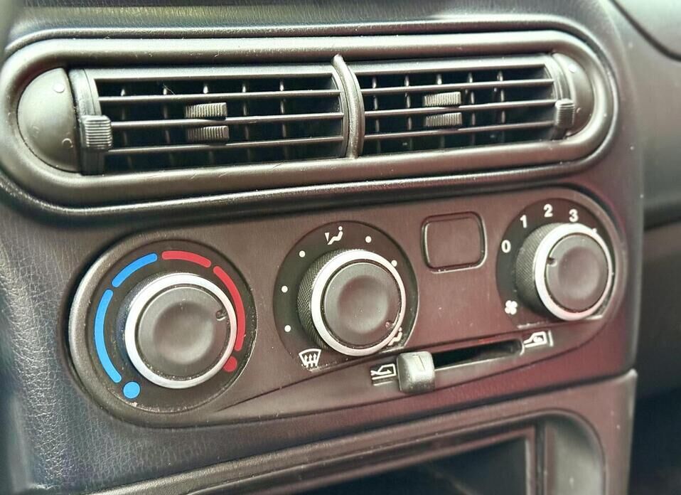 Chevrolet Niva, I Рестайлинг 1.7 MT (80 л.с.) 4WD