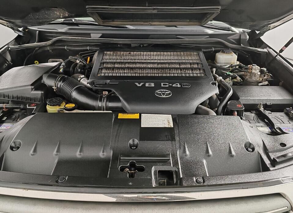 Toyota Land Cruiser, 200 Series 4.5d AT (235 л.с.) 4WD