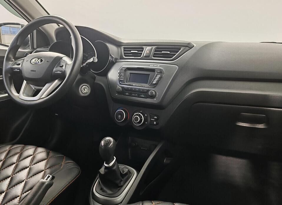 Kia Rio, III 5-speed 1.6 MT (123 л.с.)
