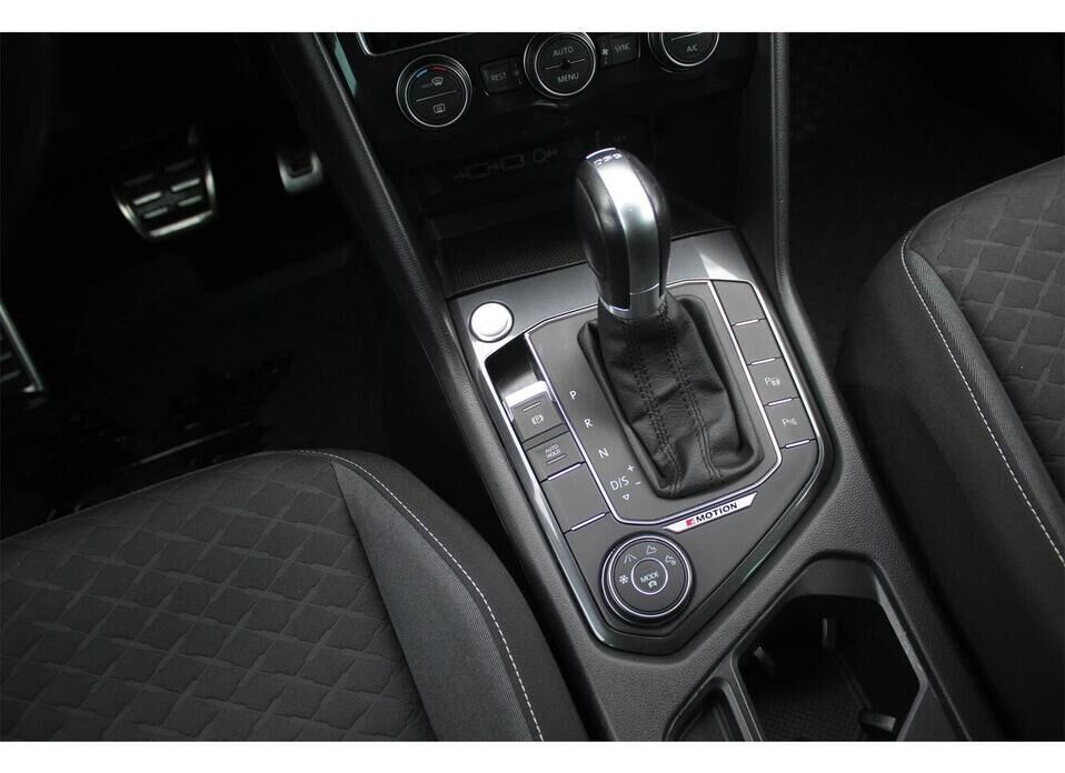 Volkswagen Tiguan, II 2.0d AMT (150 л.с.) 4WD