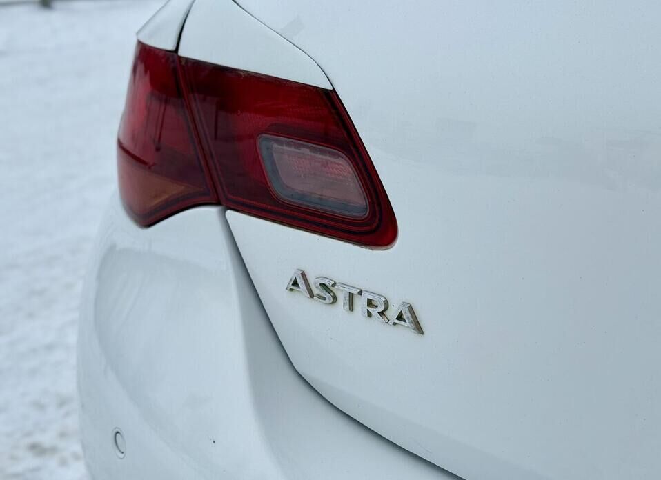 Opel Astra, J 1.4 AT (140 л.с.)