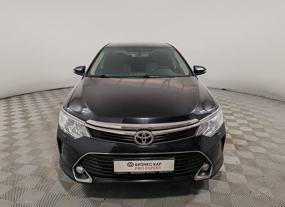 Toyota Camry 2.5 AT (181 л.с.)