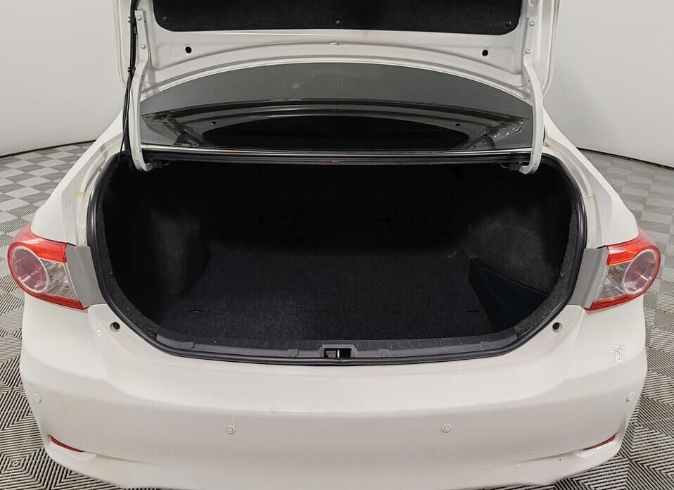 Toyota Corolla, X (E140, E150) Рестайлинг 1.6 AT (124 л.с.)