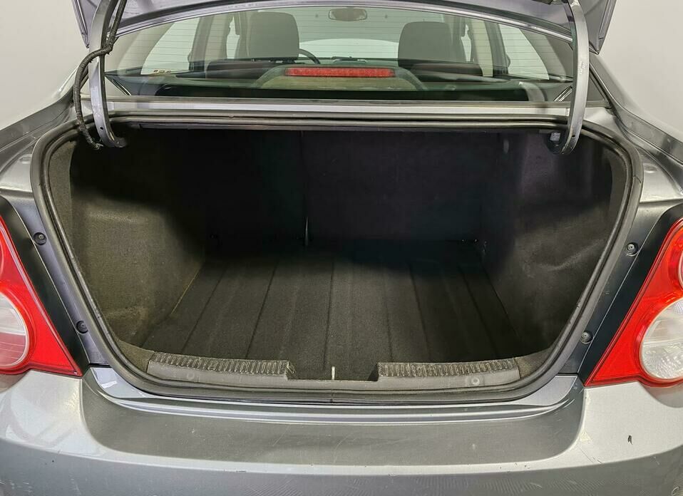 Chevrolet Aveo 1.6 AT (115 л.с.)
