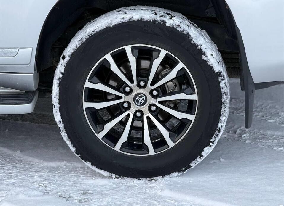 Toyota Land Cruiser Prado, 150 Series Рестайлинг 2 2.7 AT (163 л.с.) 4WD