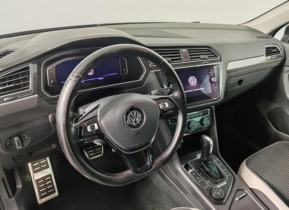 Volkswagen Tiguan, II 2.0d AMT (150 л.с.) 4WD