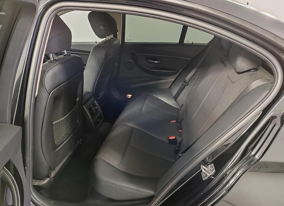BMW 3 серии 318i 1.5 AT (136 л.с.)