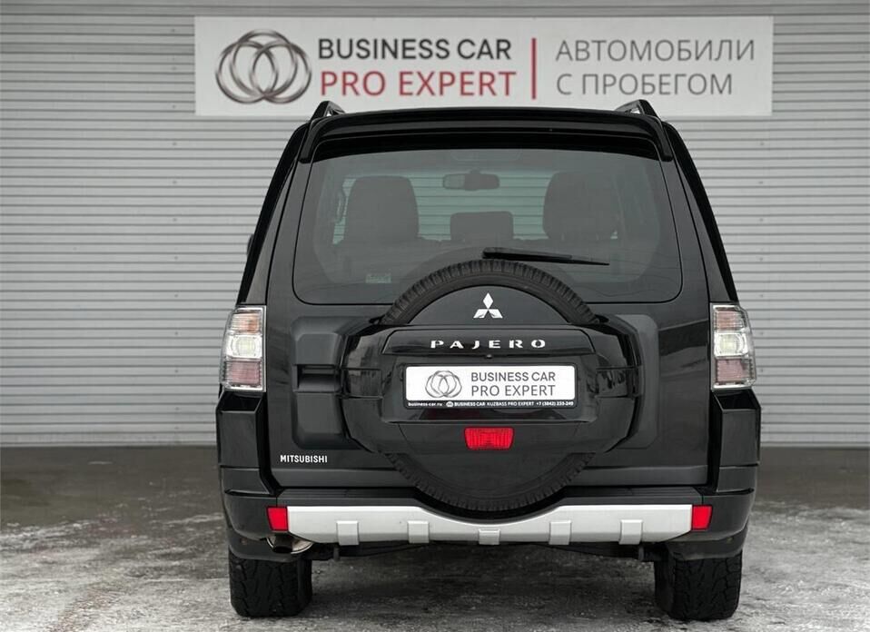 Mitsubishi Pajero, IV Рестайлинг 1 3.0 AT (178 л.с.) 4WD