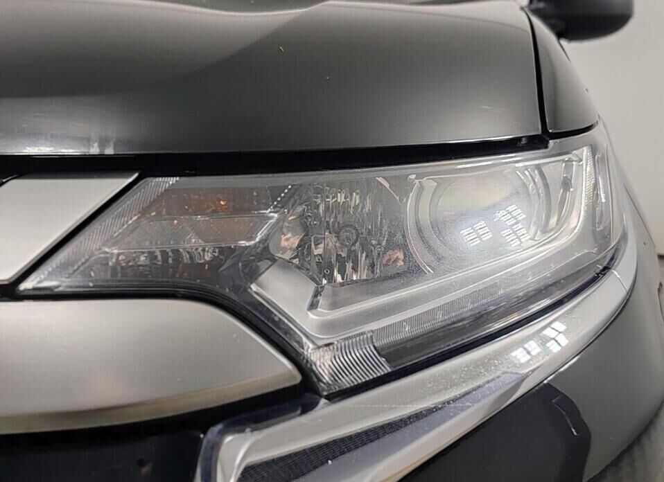 Mitsubishi Outlander, III Рестайлинг 3 2.0 CVT (146 л.с.)