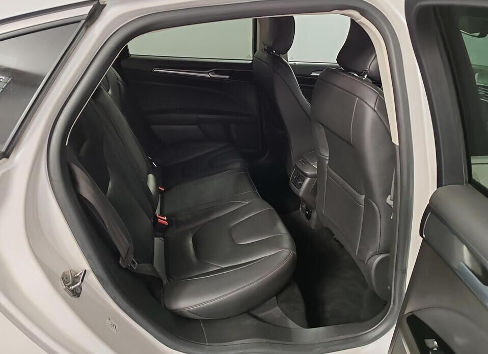 Ford Mondeo 2.5 AT (149 л.с.)