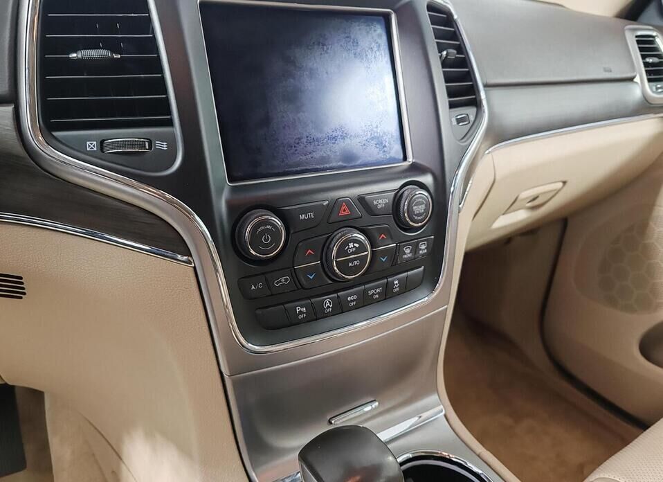 Jeep Grand Cherokee, IV (WK2) Рестайлинг 3.6 AT (286 л.с.) 4WD