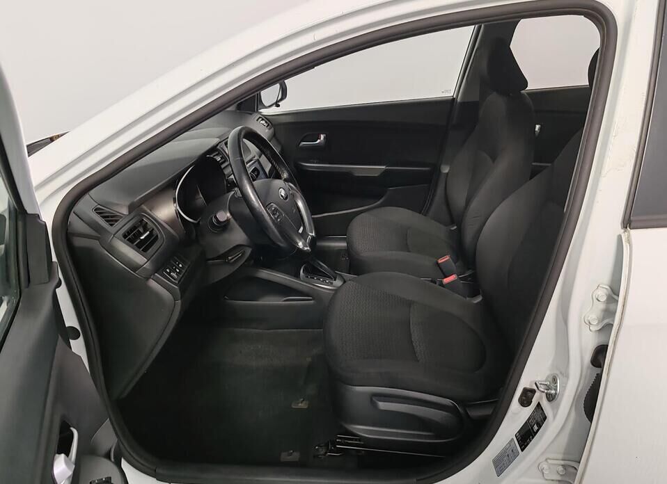 Kia Rio 1.6 AT (123 л.с.)