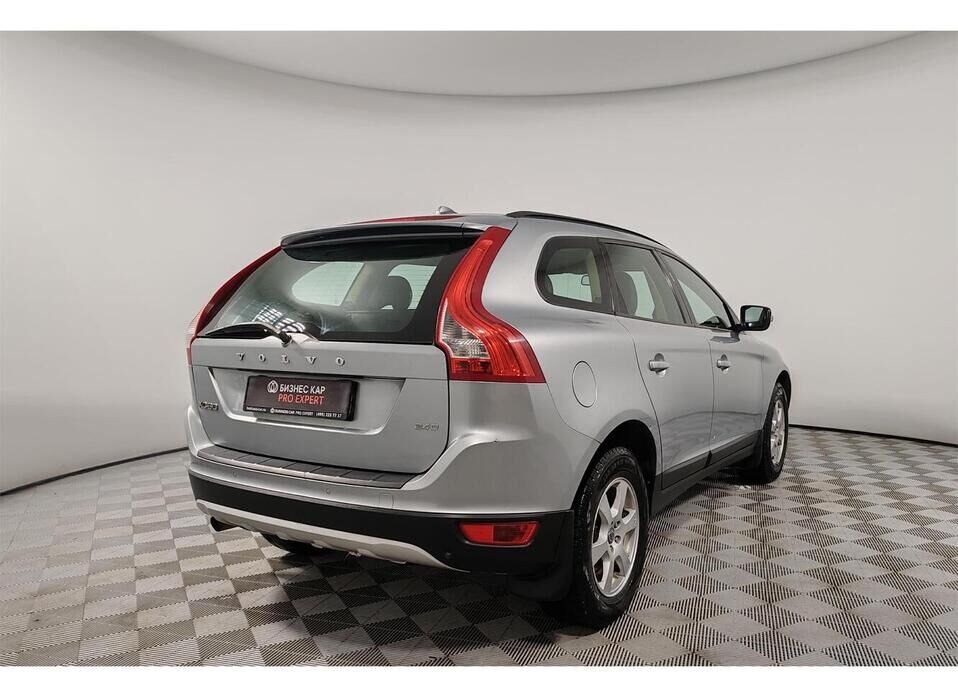 Volvo XC60, I 2.4d AT (175 л.с.)