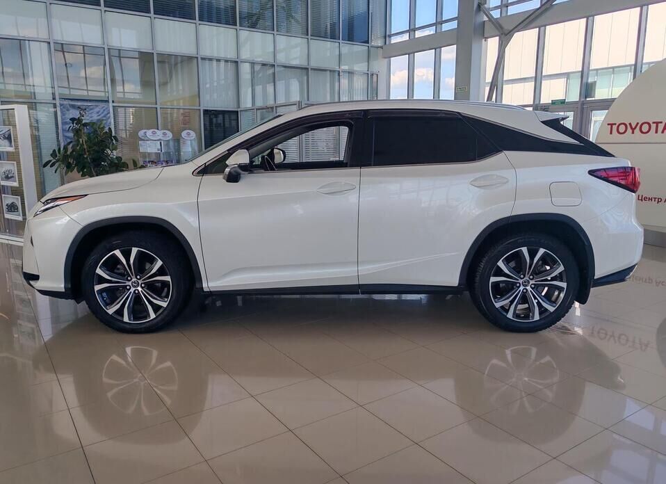 Lexus RX, IV 300 2.0 AT (238 л.с.) 4WD