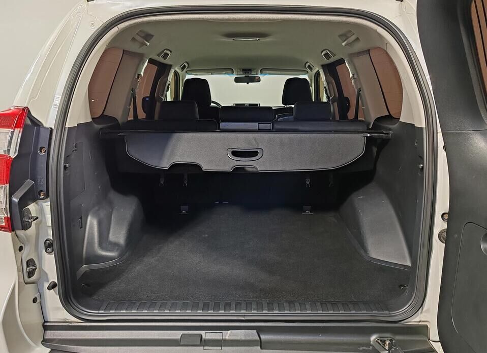 Toyota Land Cruiser Prado, 150 Series Рестайлинг 1 2.8d AT (177 л.с.) 4WD