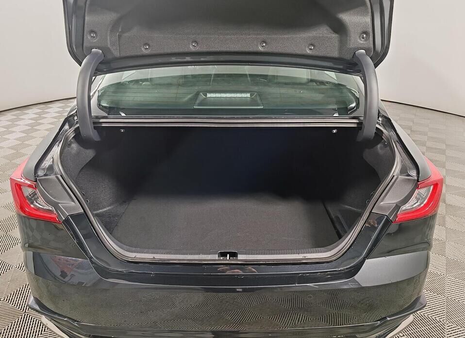 Toyota Camry, IX (XV80) China Market 2.0hyb CVT (197 л.с.)