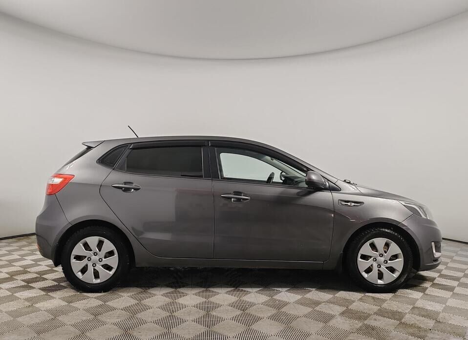 Kia Rio, III 5-speed 1.6 MT (123 л.с.)