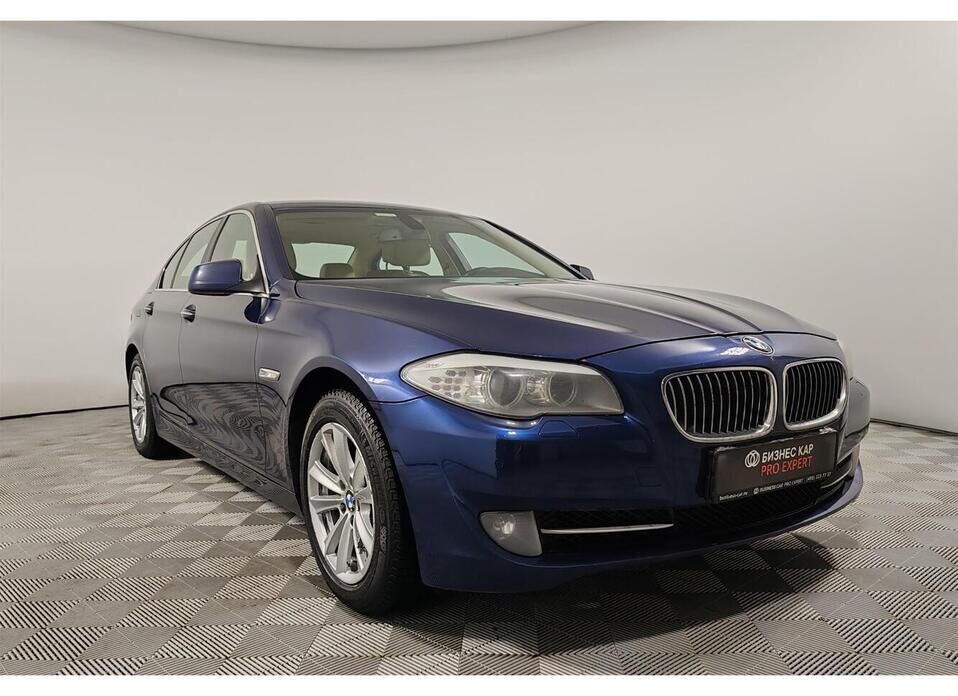 BMW 5 серии, VI (F10/F11/F07) 528i 2.0 AT (245 л.с.)