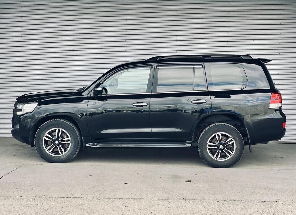 Toyota Land Cruiser, 200 Series Рестайлинг 2 4.5d AT (249 л.с.) 4WD