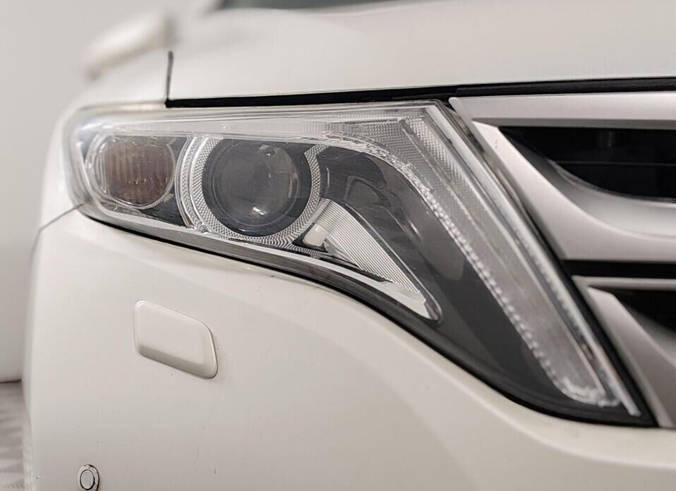 Toyota Venza, I Рестайлинг 2.7 AT (185 л.с.) 4WD