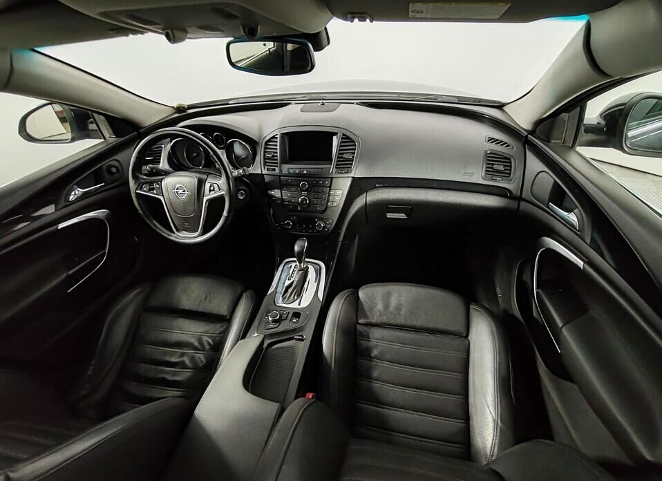 Opel Insignia, I 2.0 AT (220 л.с.)