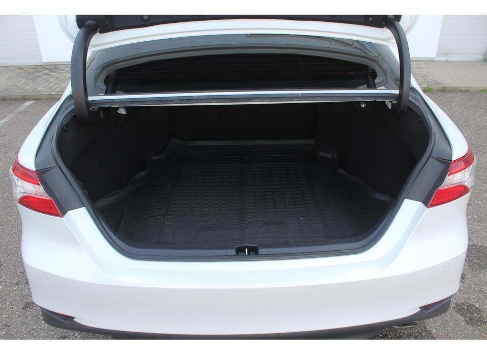 Toyota Camry, VIII (XV70) 2.5 AT (181 л.с.)