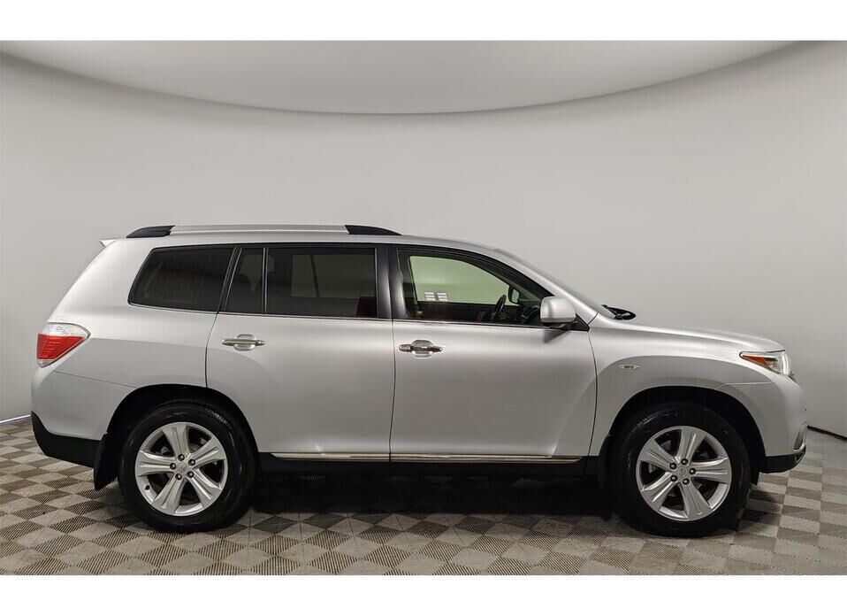 Toyota Highlander 3.5 AT (273 л.с.) 4WD