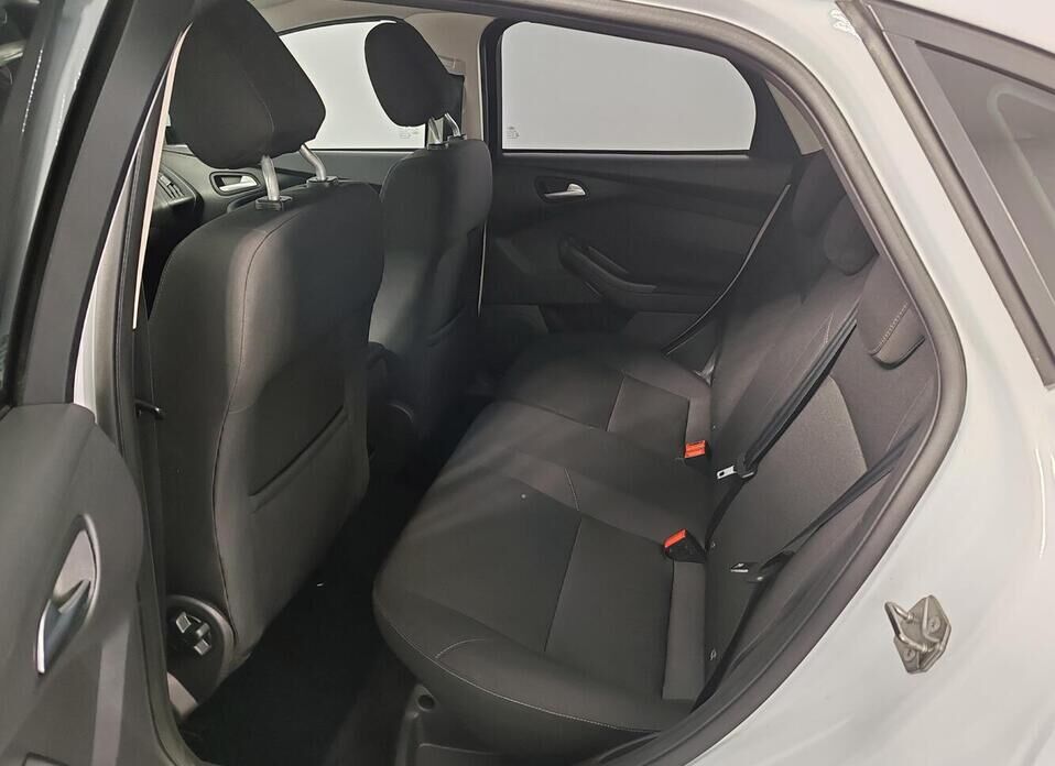 Ford Focus 1.6 AMT (105 л.с.)