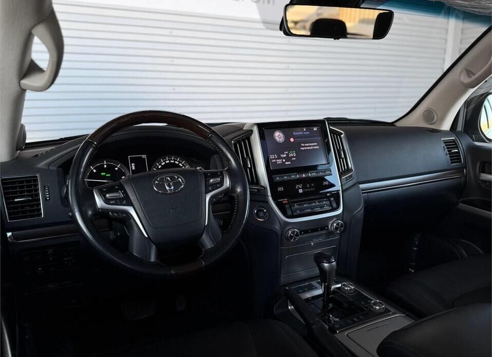 Toyota Land Cruiser, 200 Series Рестайлинг 2 4.5d AT (249 л.с.) 4WD