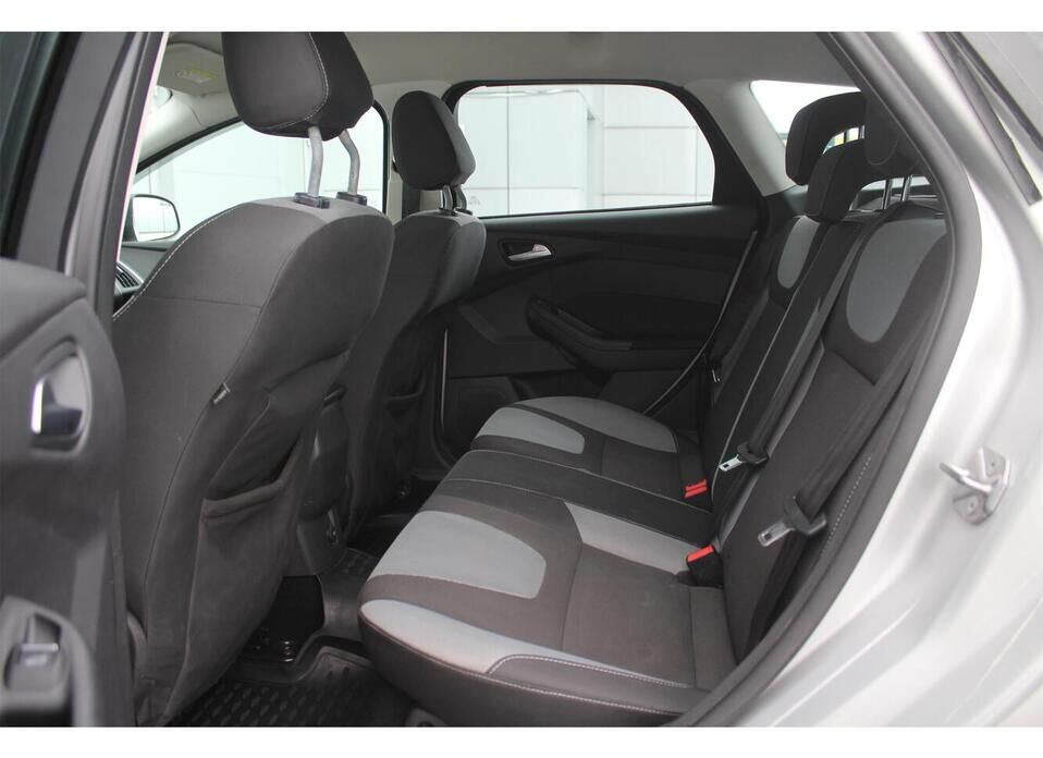 Ford Focus, III 1.6 AMT (125 л.с.)