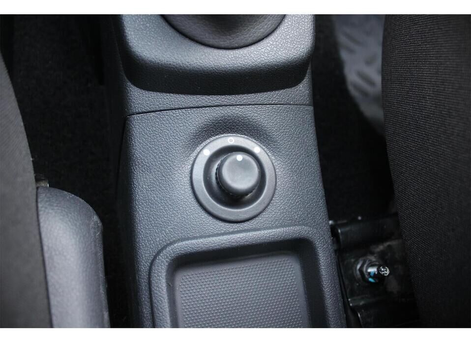 Nissan Almera, III (G15) 1.6 MT (102 л.с.)