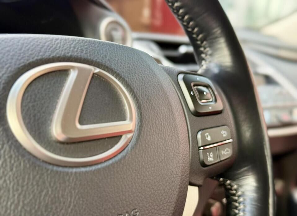 Lexus NX, I Рестайлинг 200 2.0 CVT (150 л.с.) 4WD