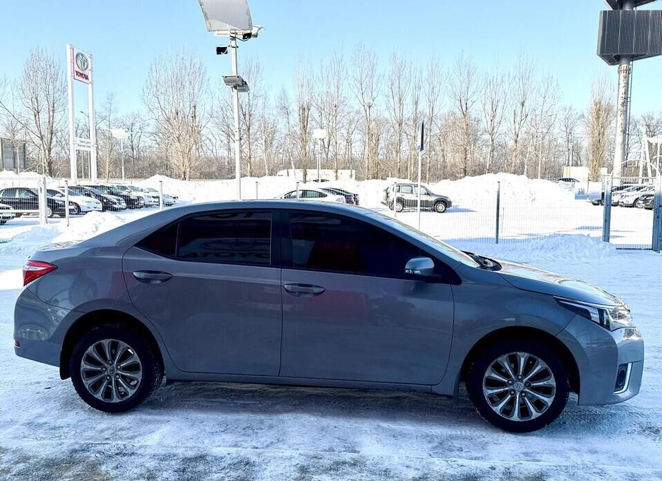 Toyota Corolla, XI (E160, E170) 1.6 CVT (122 л.с.)