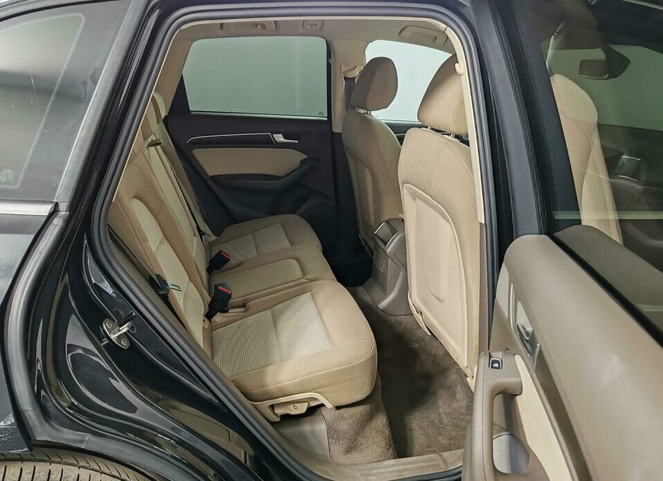 Audi Q5 2.0 AT (230 л.с.) 4WD