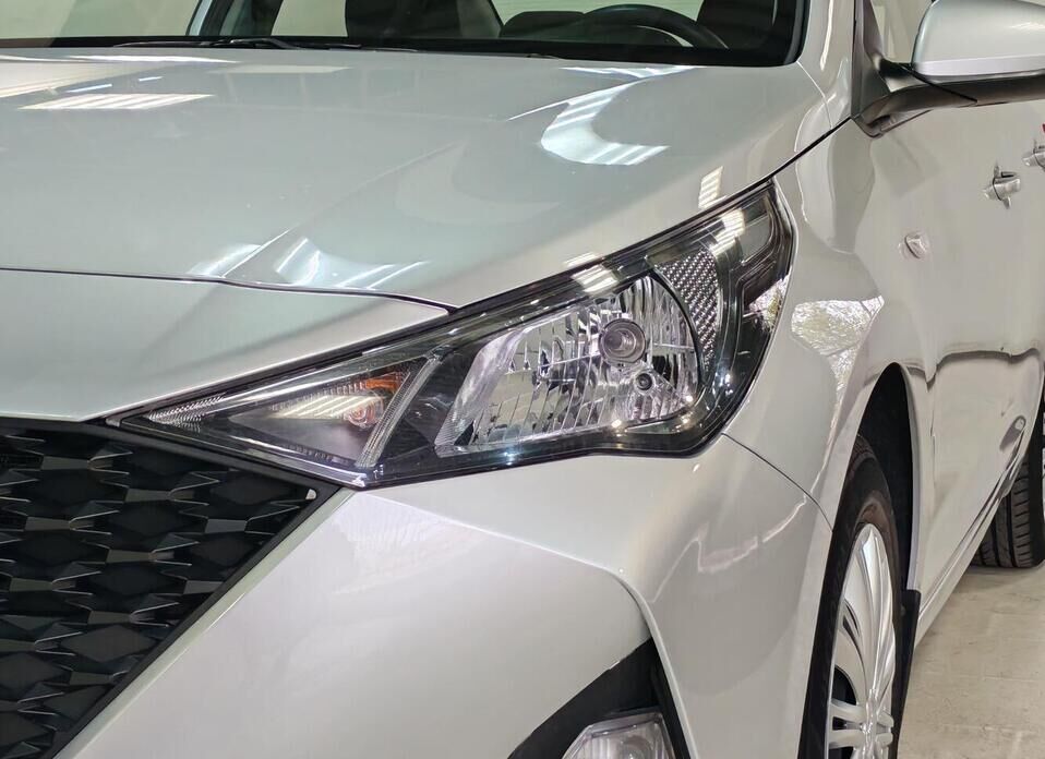 Hyundai Solaris, II Рестайлинг 1.6 AT (123 л.с.)