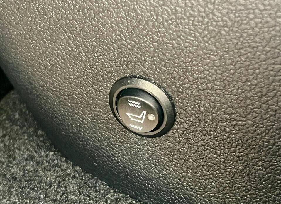 Toyota Prius, IV Рестайлинг (XW50) 1.8hyb AT (98 л.с.)