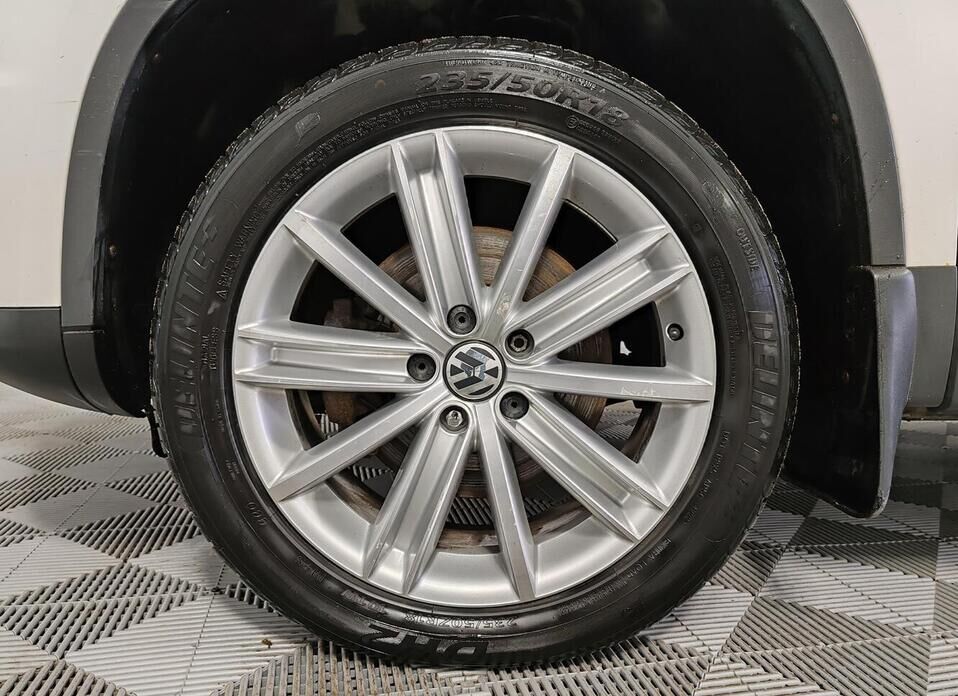 Volkswagen Tiguan 2.0d AT (140 л.с.) 4WD