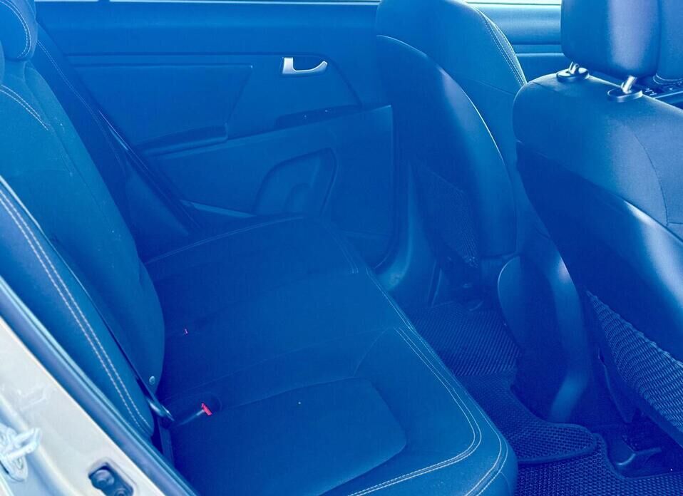 Kia Sportage, III Рестайлинг 2.0 AT (150 л.с.) 4WD