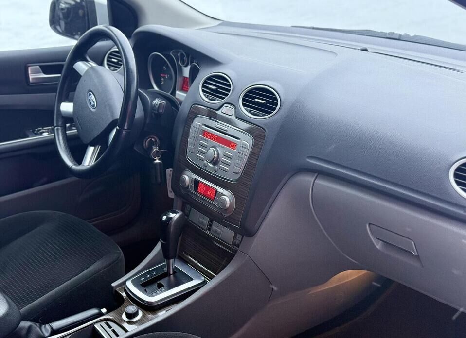 Ford Focus, II Рестайлинг 2.0 AT (145 л.с.)