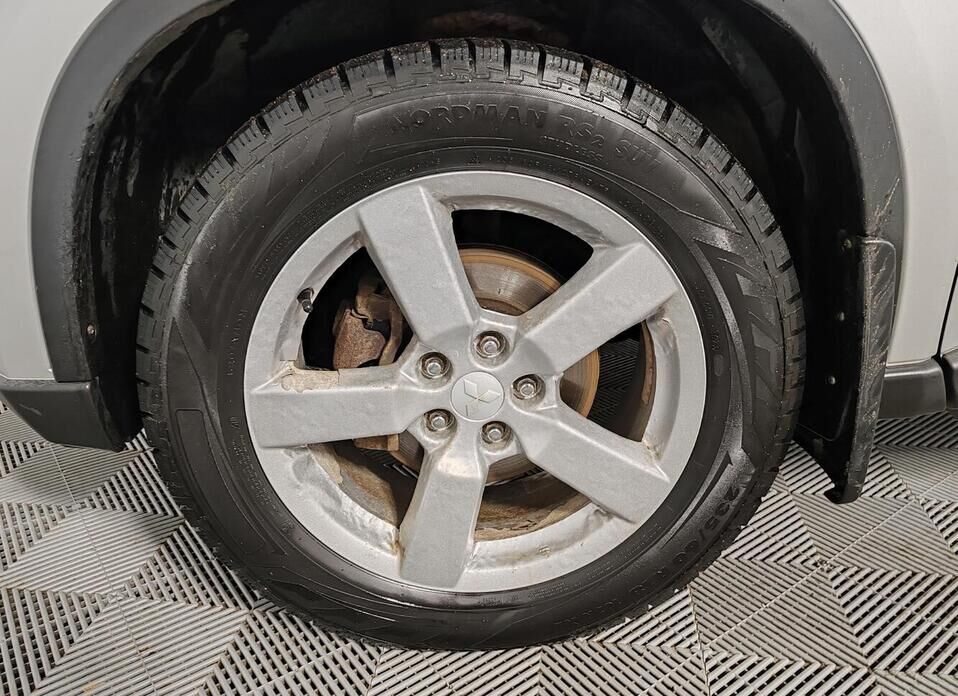 Nissan X-Trail, II Рестайлинг 2.0 CVT (141 л.с.) 4WD