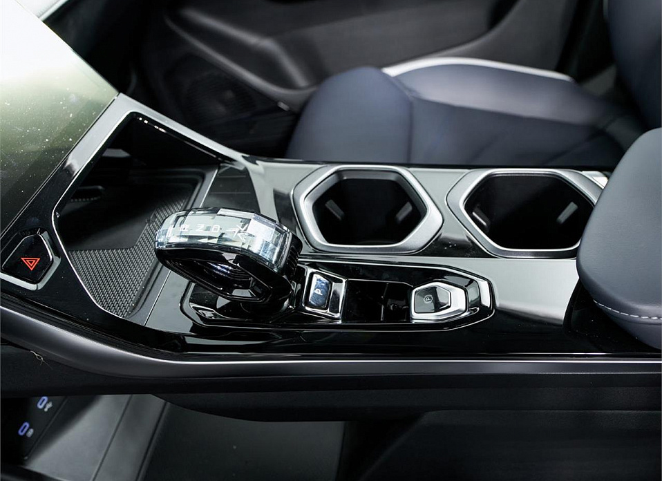 Geely Atlas, II 2.0 AMT (200 л.с.)