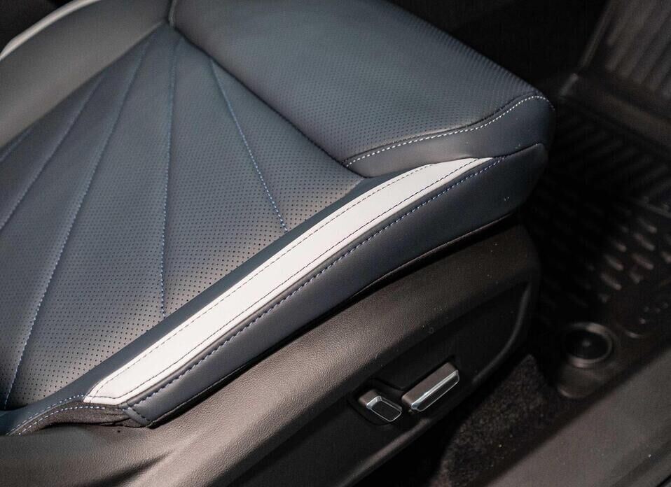 Geely Atlas, II 2.0 AT (200 л.с.) 4WD