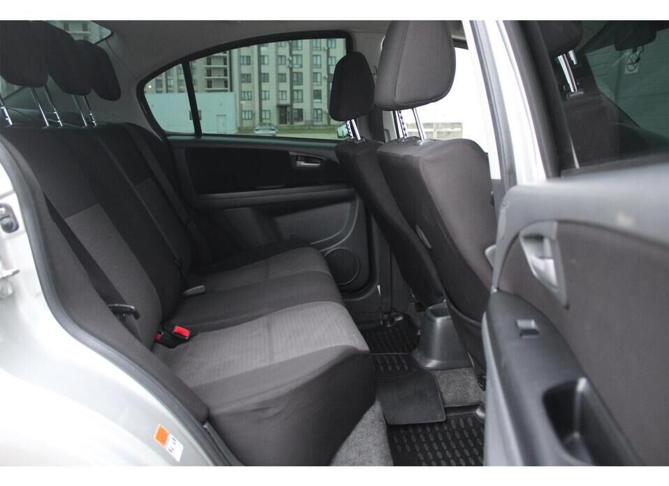 Suzuki SX4, I (Classic) 1.6 AT (106 л.с.)